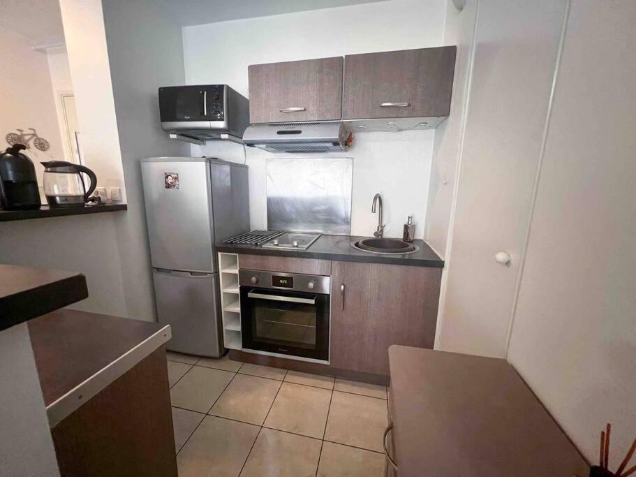 Appart Avec Terrasse Et Parking A 2 Pas De Disney Montévrain Exteriér fotografie